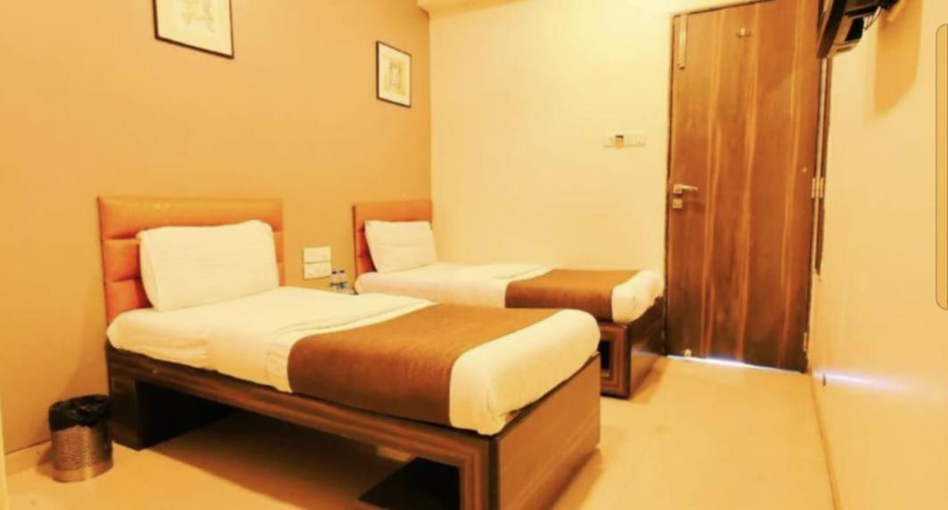 Hotel Amfahh Mumbai Exterior photo